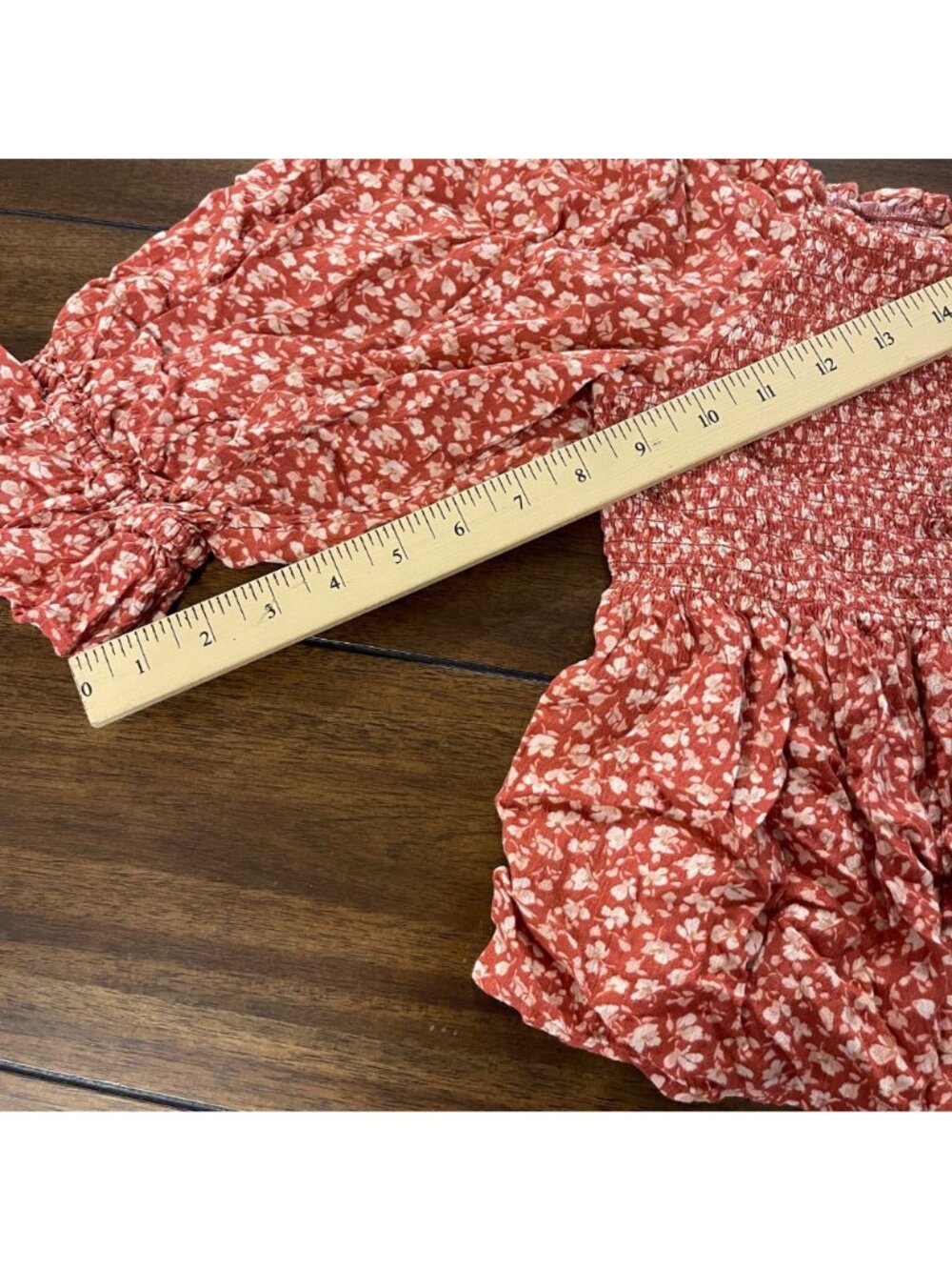 American Eagle Womens Floral Print Off-Shoulder Smocked Top M Ruffled cuffs - Picture 4 of 12